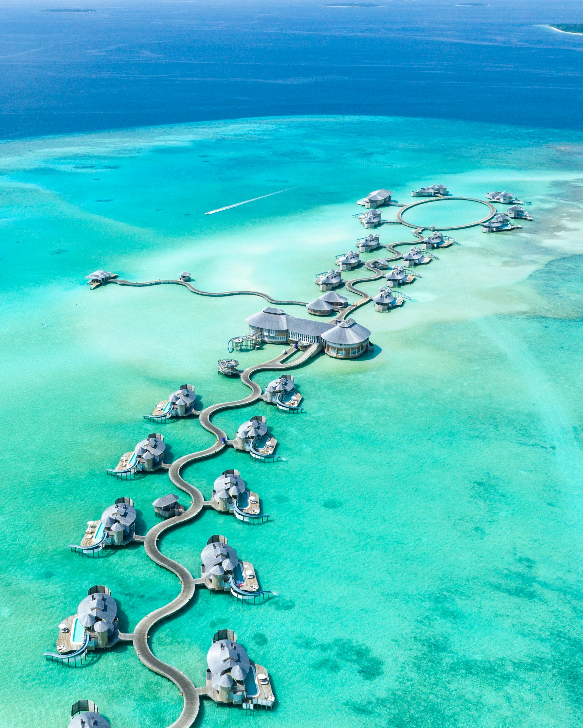 Ville sull’acqua nella laguna delle Maldive