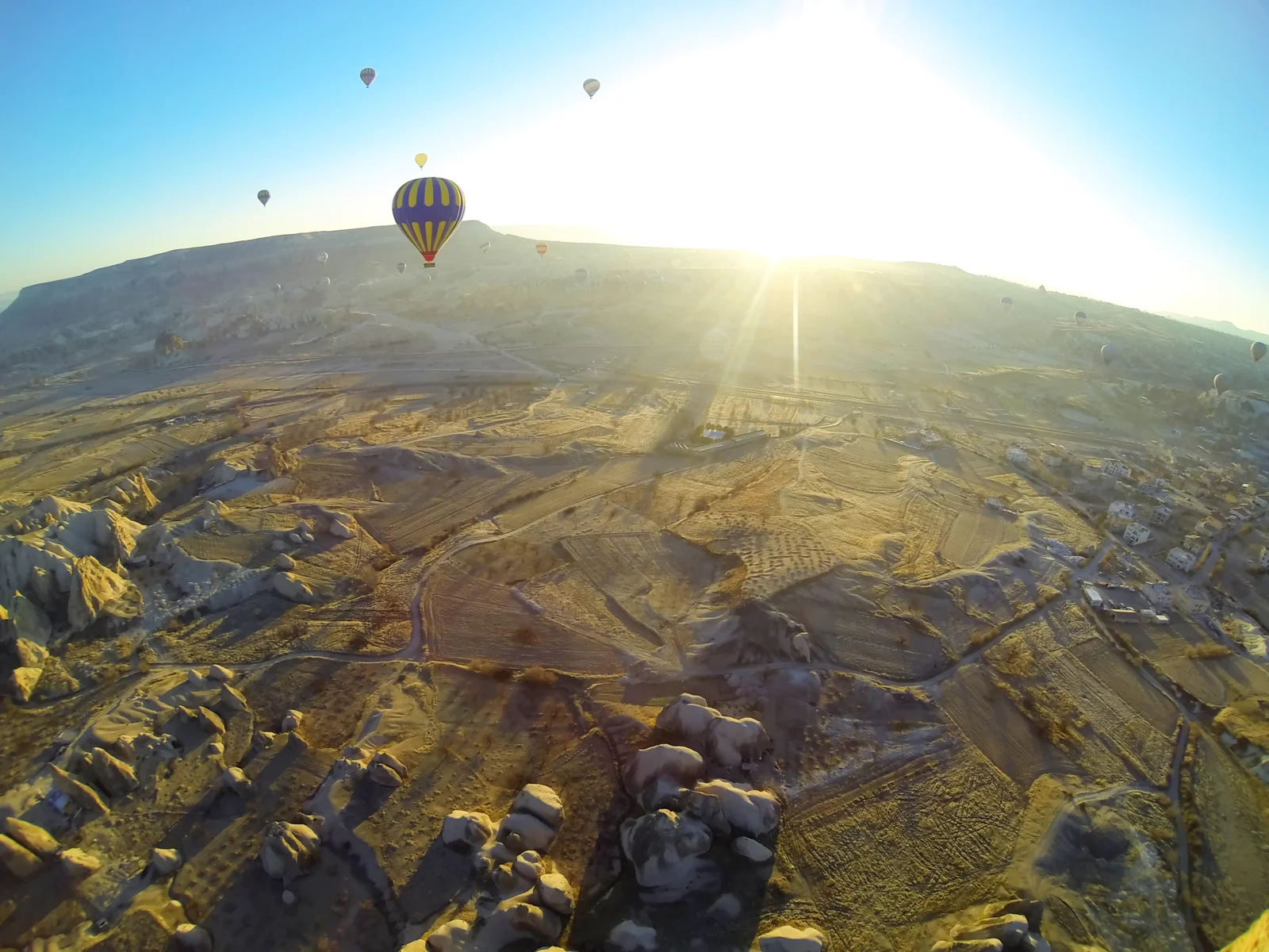 Mongolfiere all’alba sopra la Cappadocia, Turchia